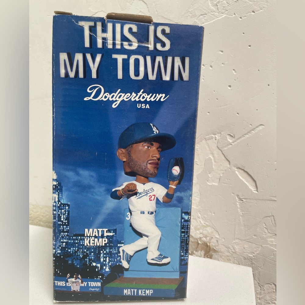 Bobble head